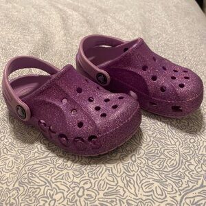 CROCS Kids Glittery Purple crocs